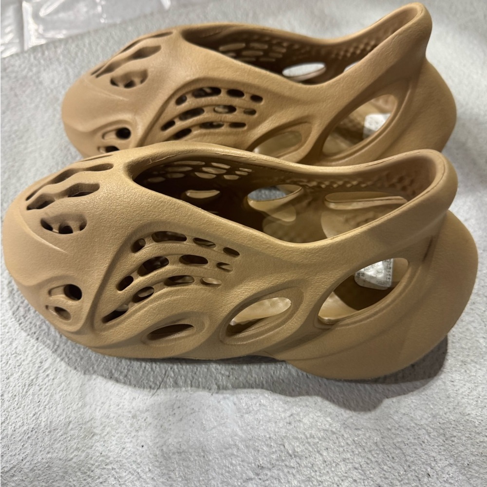 Adidas Yeezy Foam Runner Ochre Men’s Size 4 / Women’s size 6